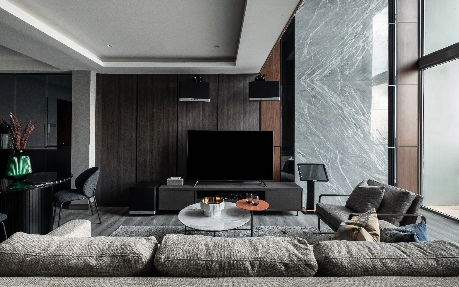 Neo Soho Residence — A compact vertical home